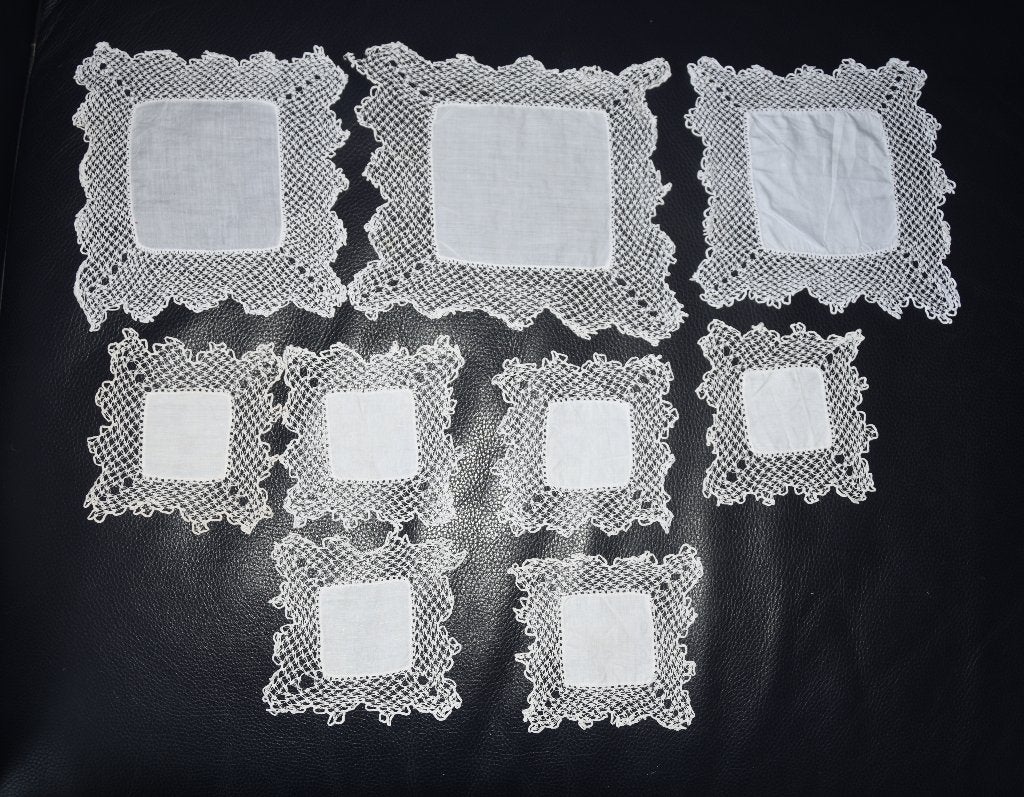 Set van 9 antieke kanten kleedjes doopkleedjes onderleggers, Verzenden