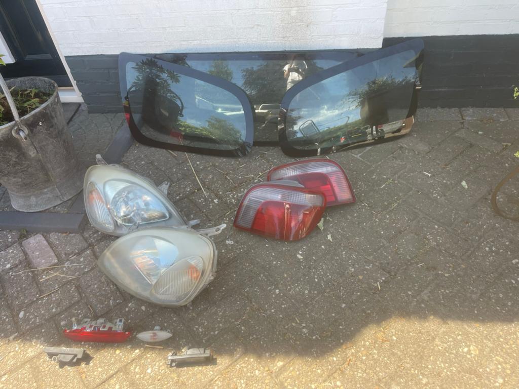 Toyota Yaris (2000) onderdelen: Koplampen, achterlichten, ra, Auto-onderdelen, Ophalen of Verzenden, Gebruikt, Toyota