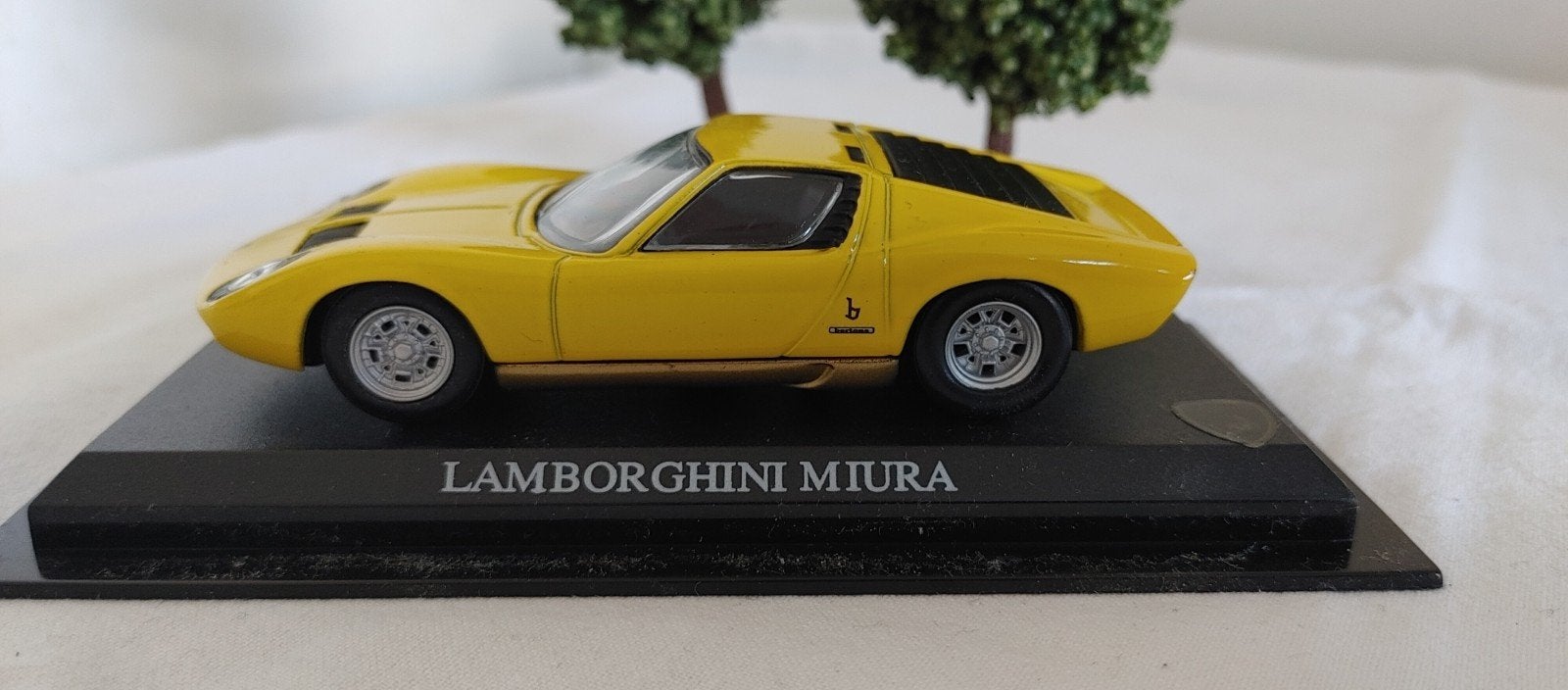 Lamborghini muira 1:43, Hobby en Vrije tijd, Verzenden, Zo goed als nieuw, Auto, Overige merken