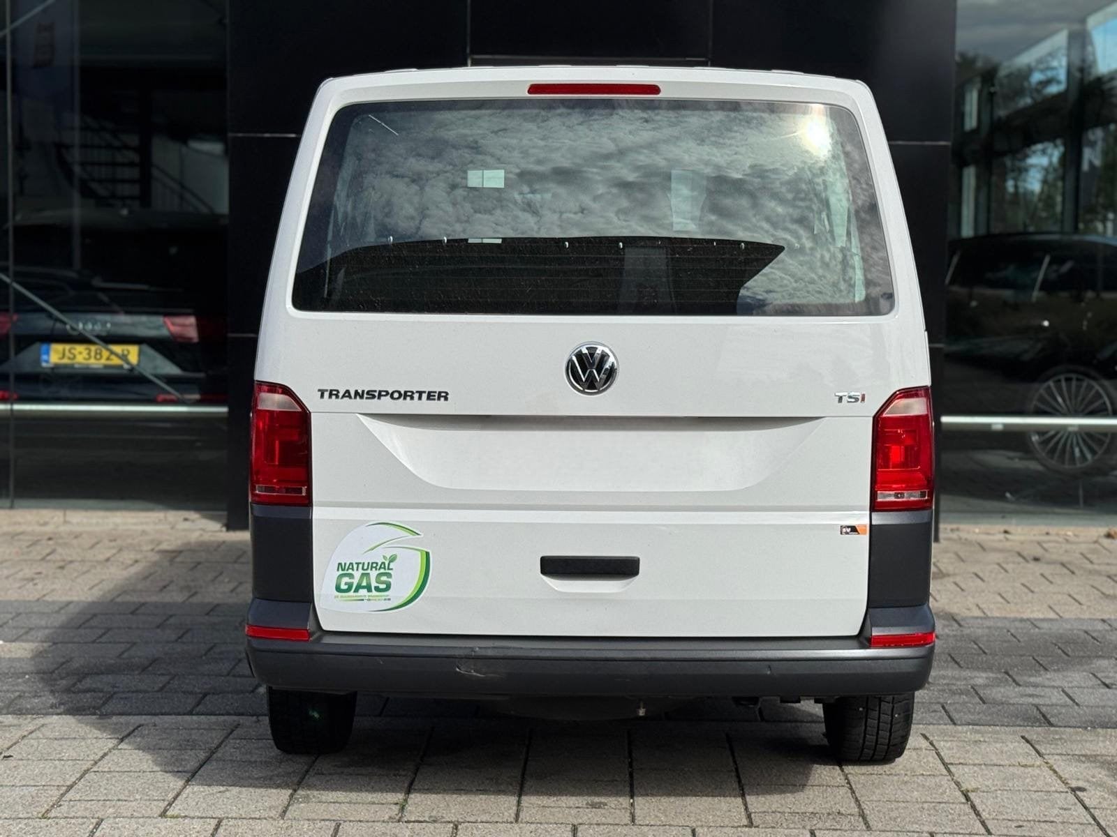 Volkswagen Transporter Kombi 2.0 TSI L1H1 LPG! 9 Persoons!, Auto's, Voorwielaandrijving, Gebruikt, 2500 kg, Wit