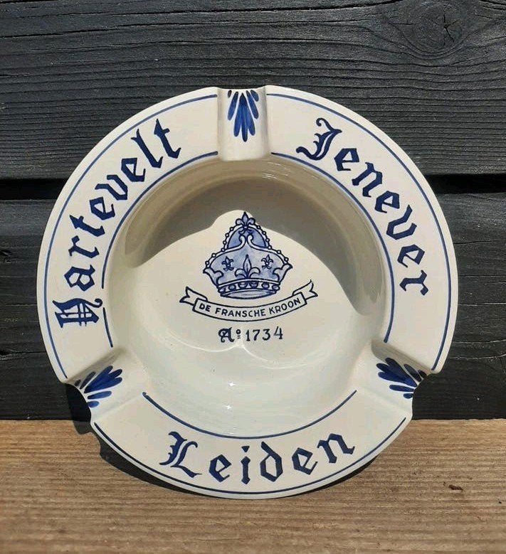 HARTEVELT JENEVER - (Delfts Blauw Asbak / Vintage), Ophalen of Verzenden, Asbak