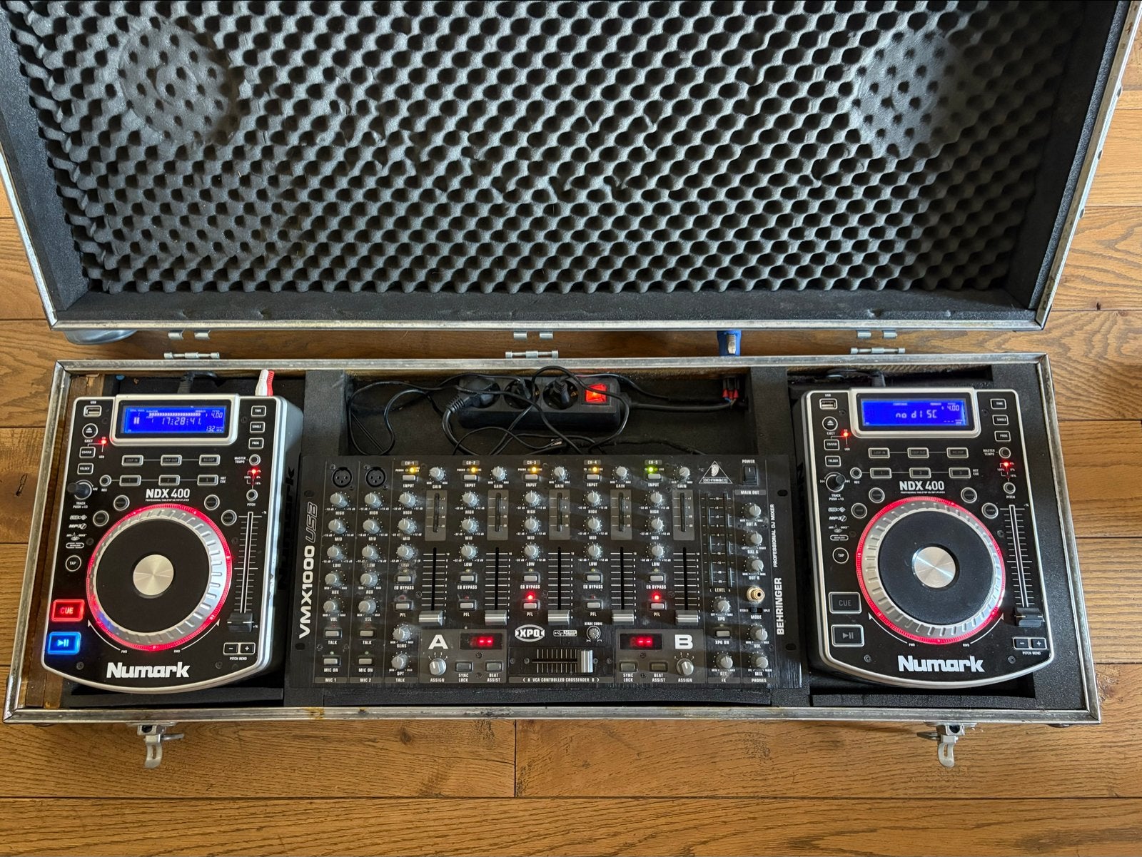 Complete DJ-set: Numark NDX400 & Behringer VMX1000USB, Ophalen, Gebruikt, Dj-set, Numark