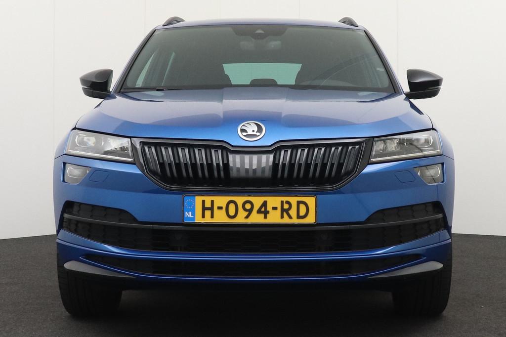 Skoda Karoq 1.5 150 PK Aut. TSI Sportline Camera Dodehoek Ad, Auto's, Skoda, Stof, 4 cilinders, 150 pk, Blauw