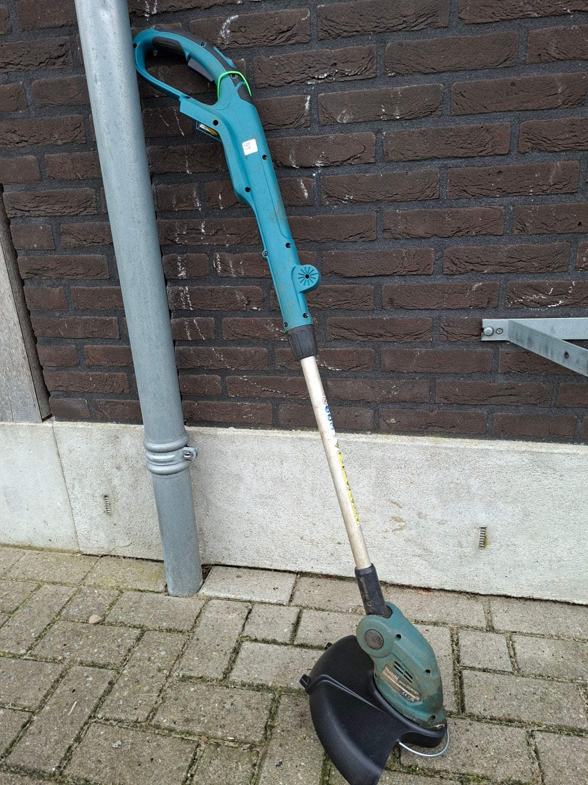 Makita DUR181 Strimmer - Defect voor onderdelen, Ophalen of Verzenden, Gebruikt, Accu, Makita