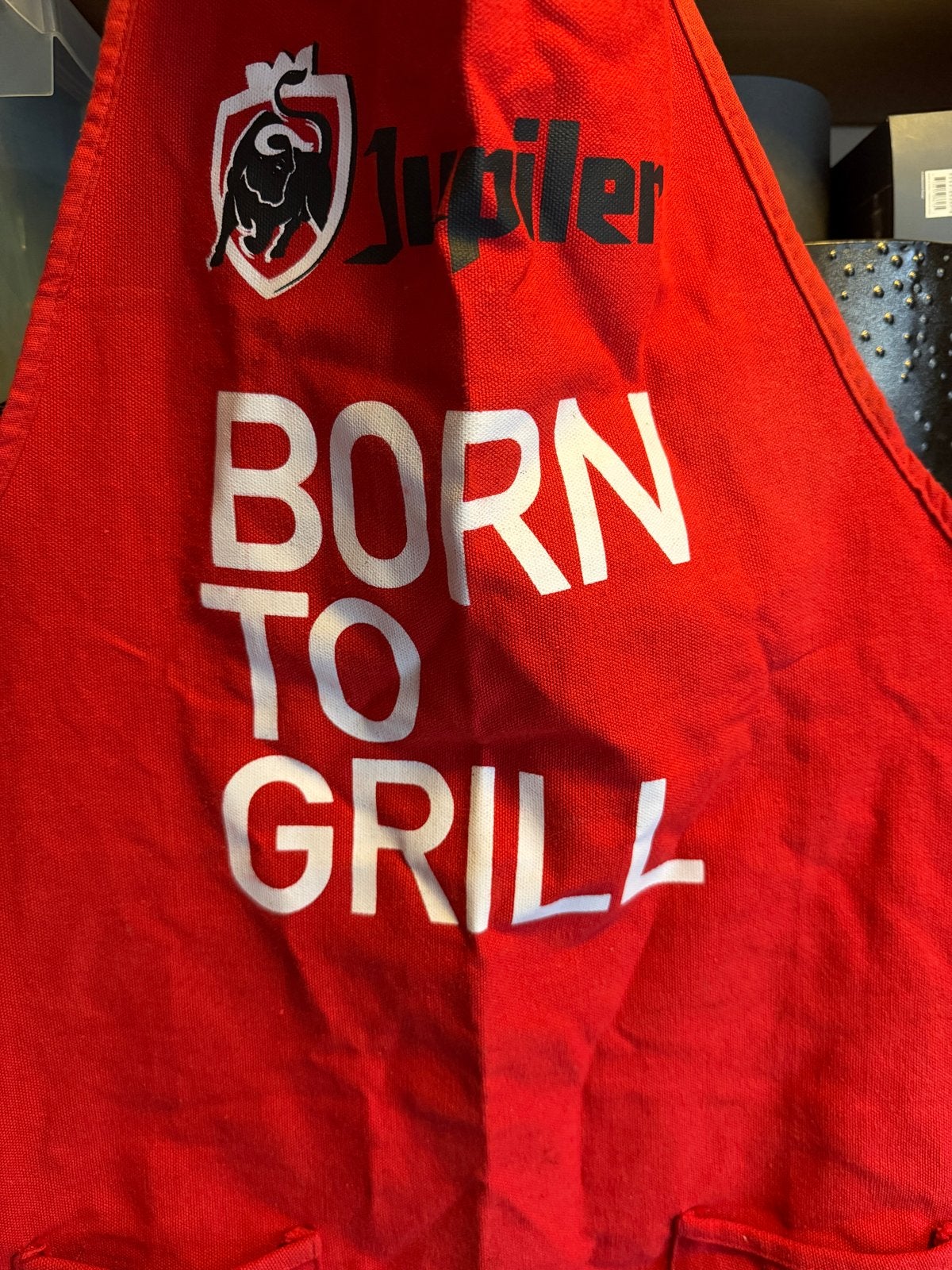 Jupiler BBQ Set: 2 Schorten + BBQ Tang, Tuin en Terras, Ophalen of Verzenden, Nieuw