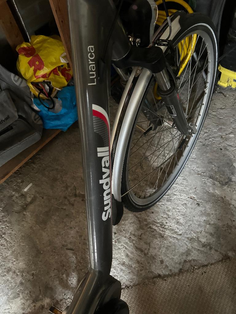 Sundvall luarca fiets, Fietsen en Brommers, Elektrische fietsen, Ophalen, Gebruikt, 30 tot 50 km per accu, Overige merken
