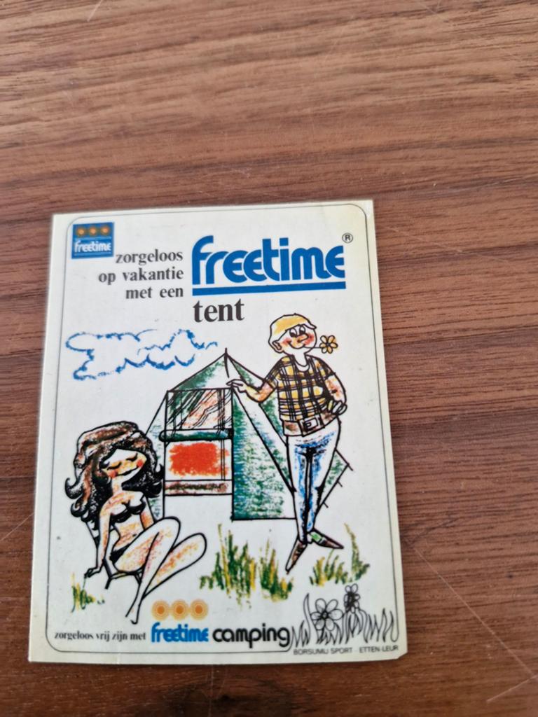 7489 Vintage Freetime Camping Sticker -Zorgeloos op Vakantie, Ophalen of Verzenden, Zo goed als nieuw