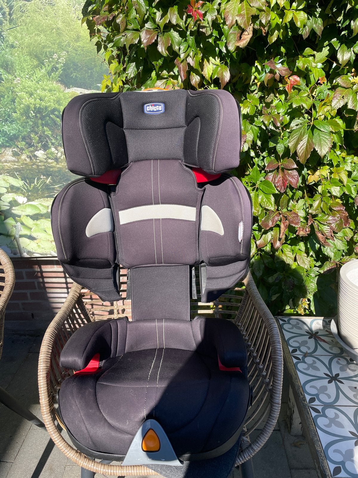 Chicco autostoel in gebruikte staat - Gratis af te halen, Ophalen, 15 t/m 36 kg, Verstelbare rugleuning, Chicco