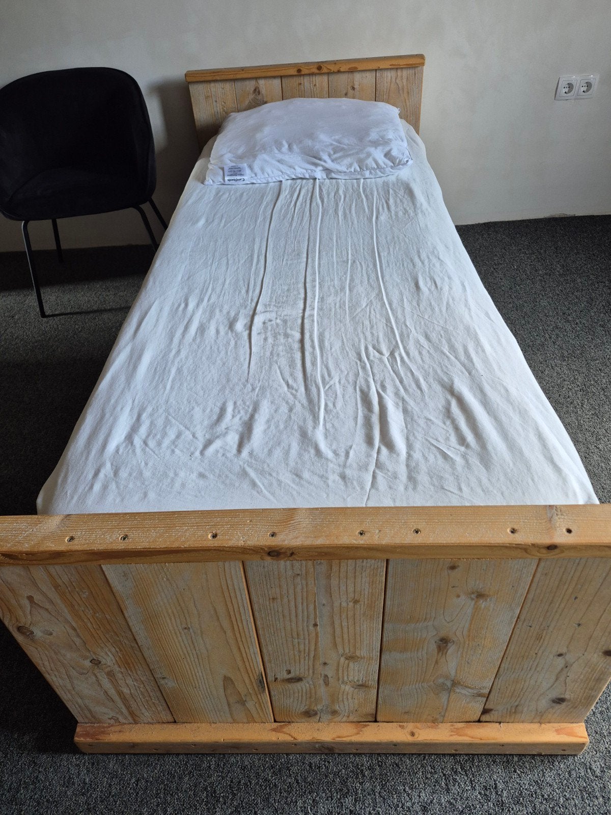 GRATIS!!! Steigerhouten eenpersoonsbed 90x200 cm met gratis, Ophalen, Gebruikt, 90 cm, Eenpersoons