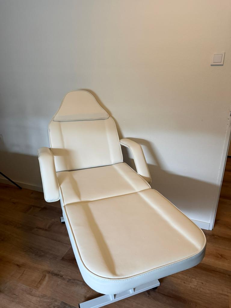 Behandelstoel wit, Huis en Inrichting, Stoelen, Ophalen of Verzenden, Zo goed als nieuw, Wit, Eén