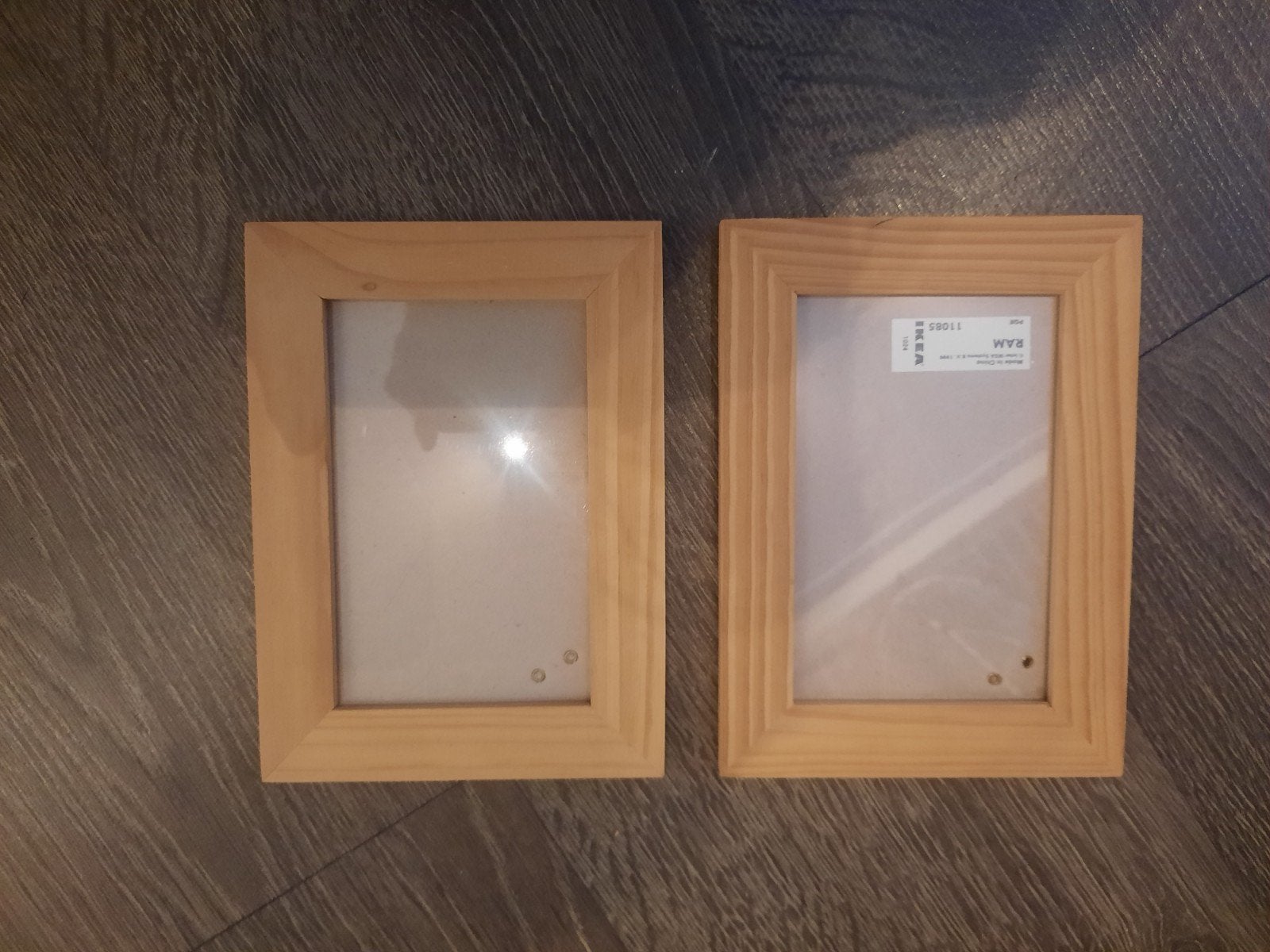 Twee houten fotolijsten - IKEA RAM nieuw € 7,50, Bruin, Nieuw, Ophalen of Verzenden, Fotolijst
