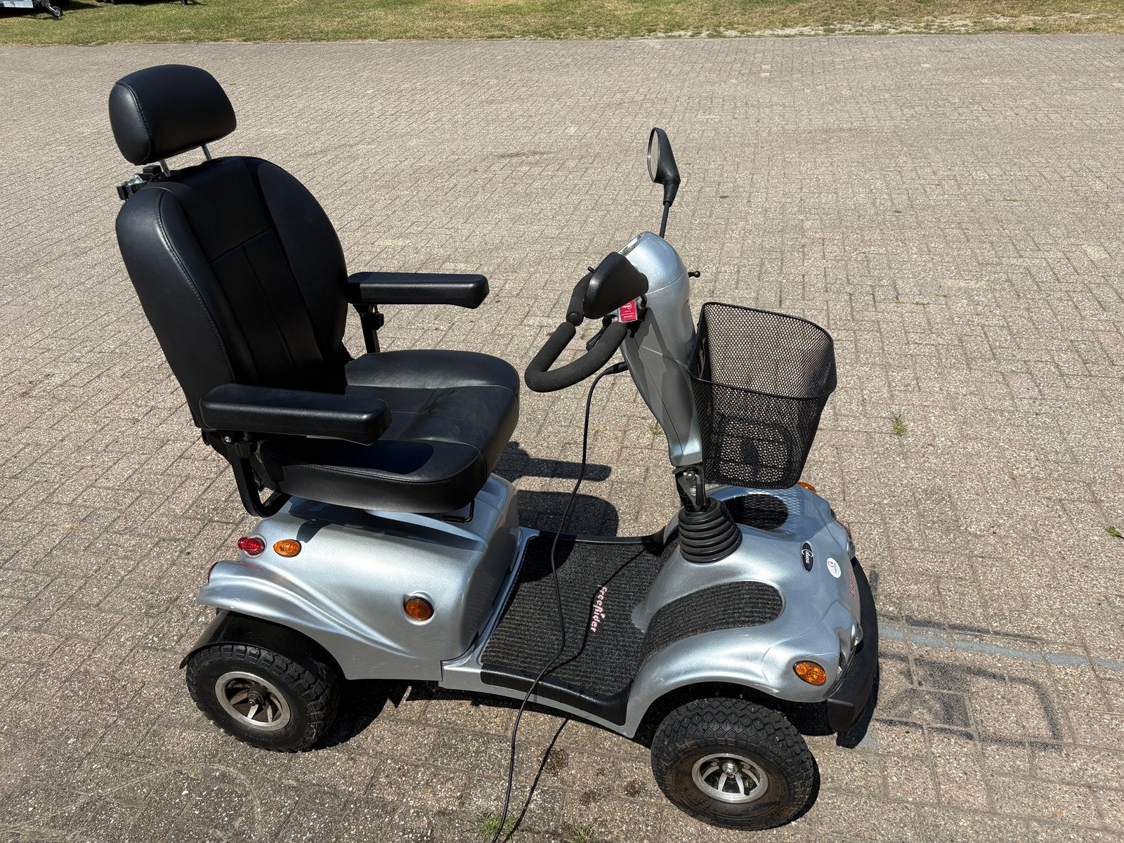 Scootmobiel beschikbaar, Ophalen, Zo goed als nieuw