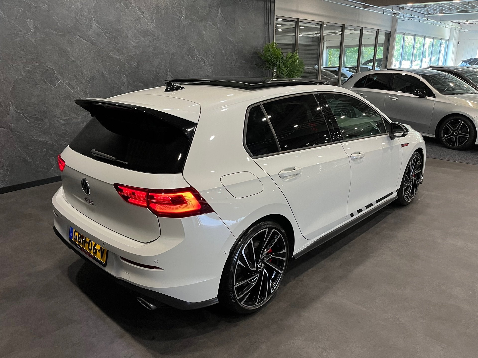 Volkswagen GOLF 2.0 TSI GTI CLUBSPORT 300PK PANO IQ LIGHT HU, 15 km/l, Gebruikt, 4 cilinders, 1984 cc