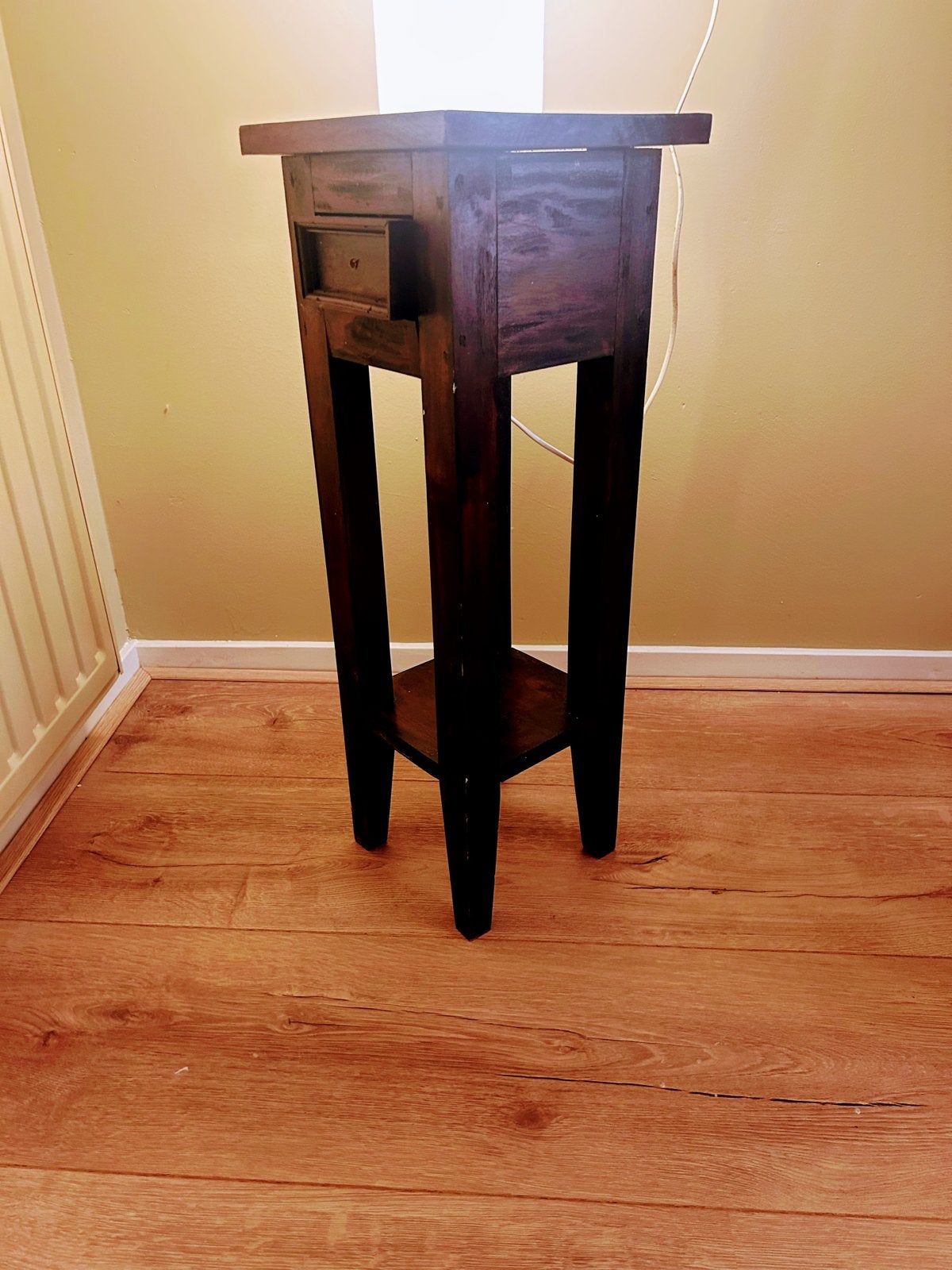 Houten plantentafel met lade en plank, Ophalen, Minder dan 55 cm, Gebruikt, Vierkant