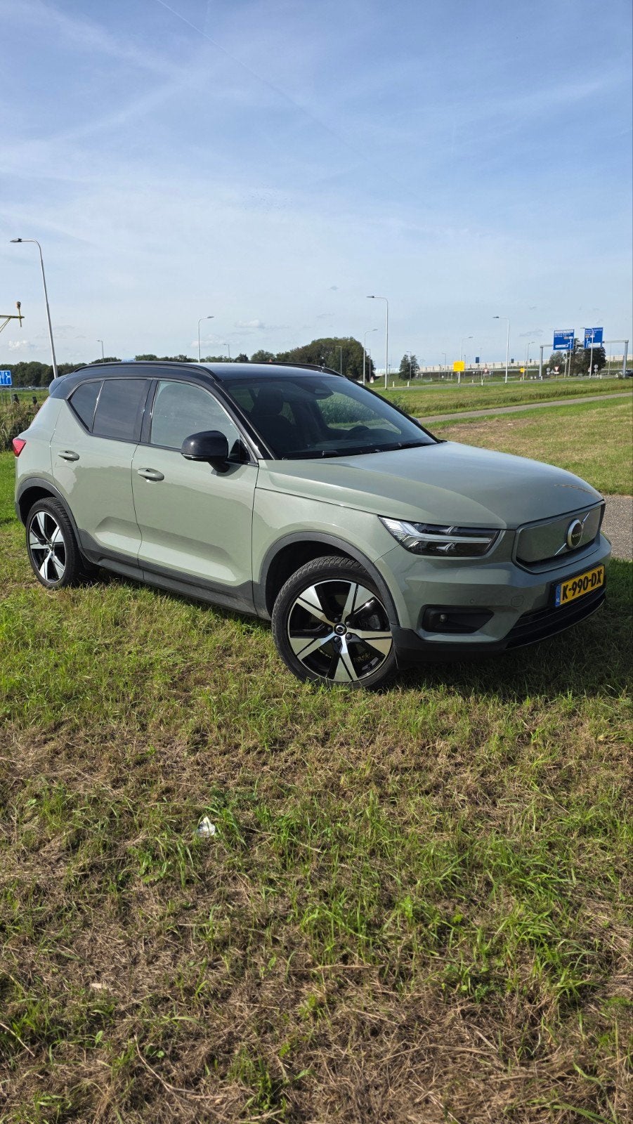 Foto 4 van volvo xc40 R-design P8 Recharge 408 pk