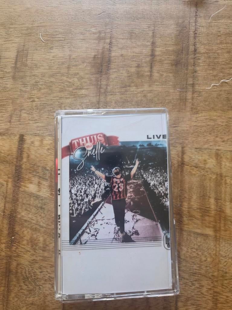Snelle - Thuis Bij Snelle Live Cassette, Cd's en Dvd's, Cassettebandjes, 1 bandje, Ophalen of Verzenden, Zo goed als nieuw, Origineel
