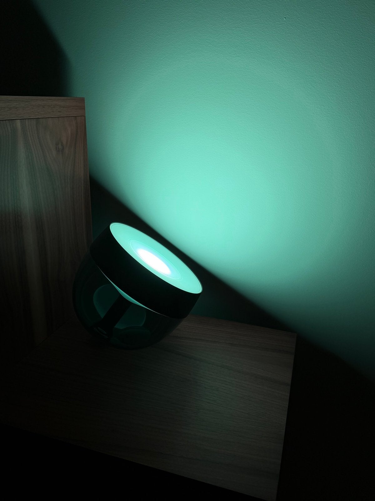 Philips Hue Iris - Smart LED Tafellamp (Zwart), Ophalen, Kunststof, Zwart, Dimbaar