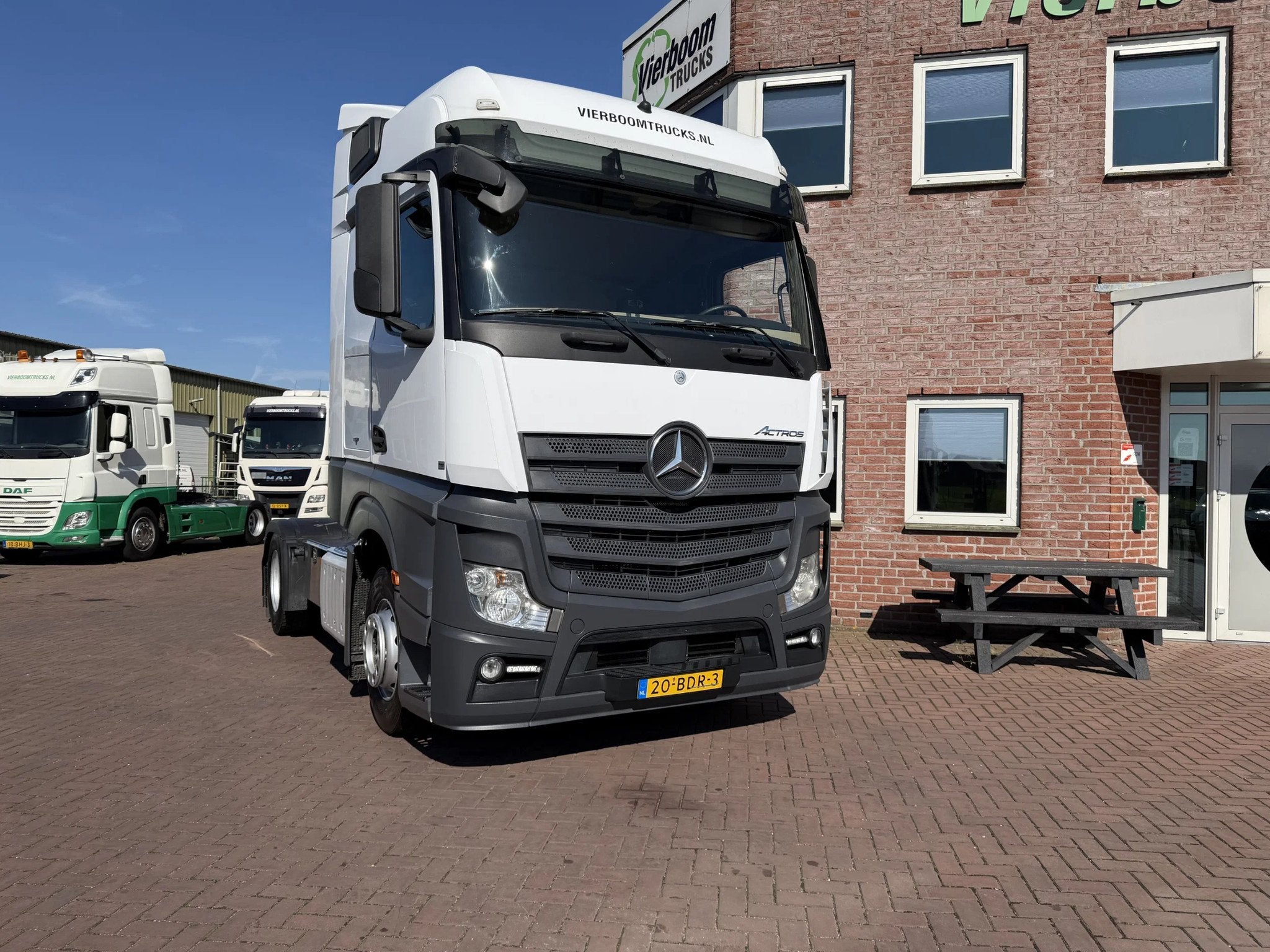 Mercedes-Benz Actros ACTROS 1842LS 4X2 Bigspace / Top condit, Automaat, Achterwielaandrijving, Euro 6, Mercedes-Benz