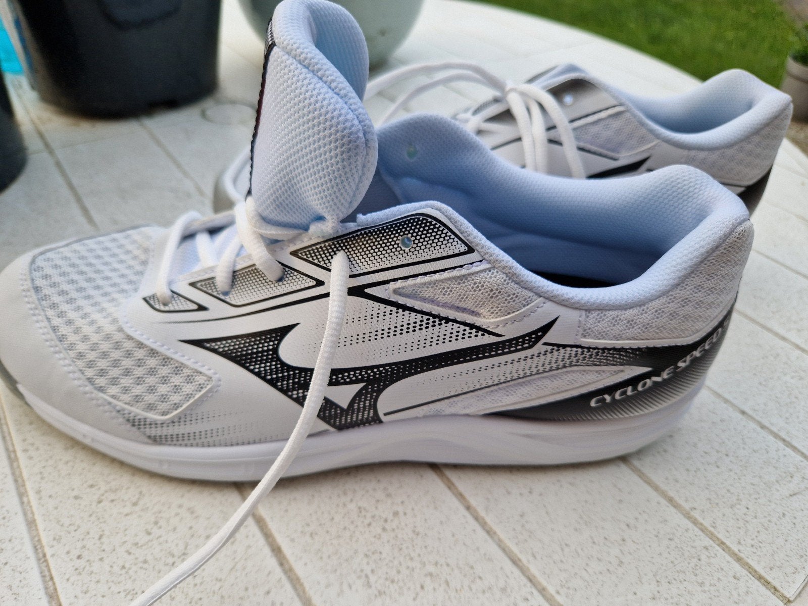 Mooie sportschoenen als nieuw! Mt44, Sport en Fitness, Ophalen, Nieuw, Hardloopschoenen, Overige merken