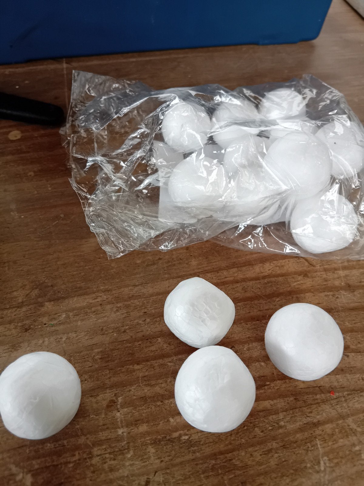 10 piepschuim bollen 3 cm - Knutselmateriaal, Hobby en Vrije tijd, Nieuw, Ophalen of Verzenden, Kunststof, Knutselmateriaal