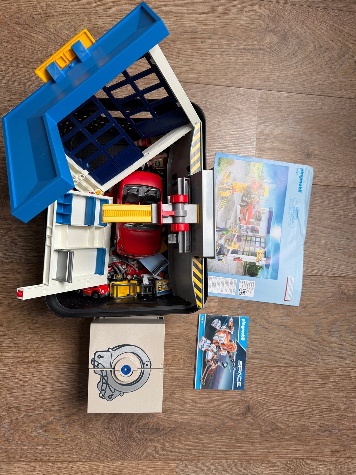 Playmobil garage en gevangenis + extra’s, Ophalen of Verzenden, Zo goed als nieuw