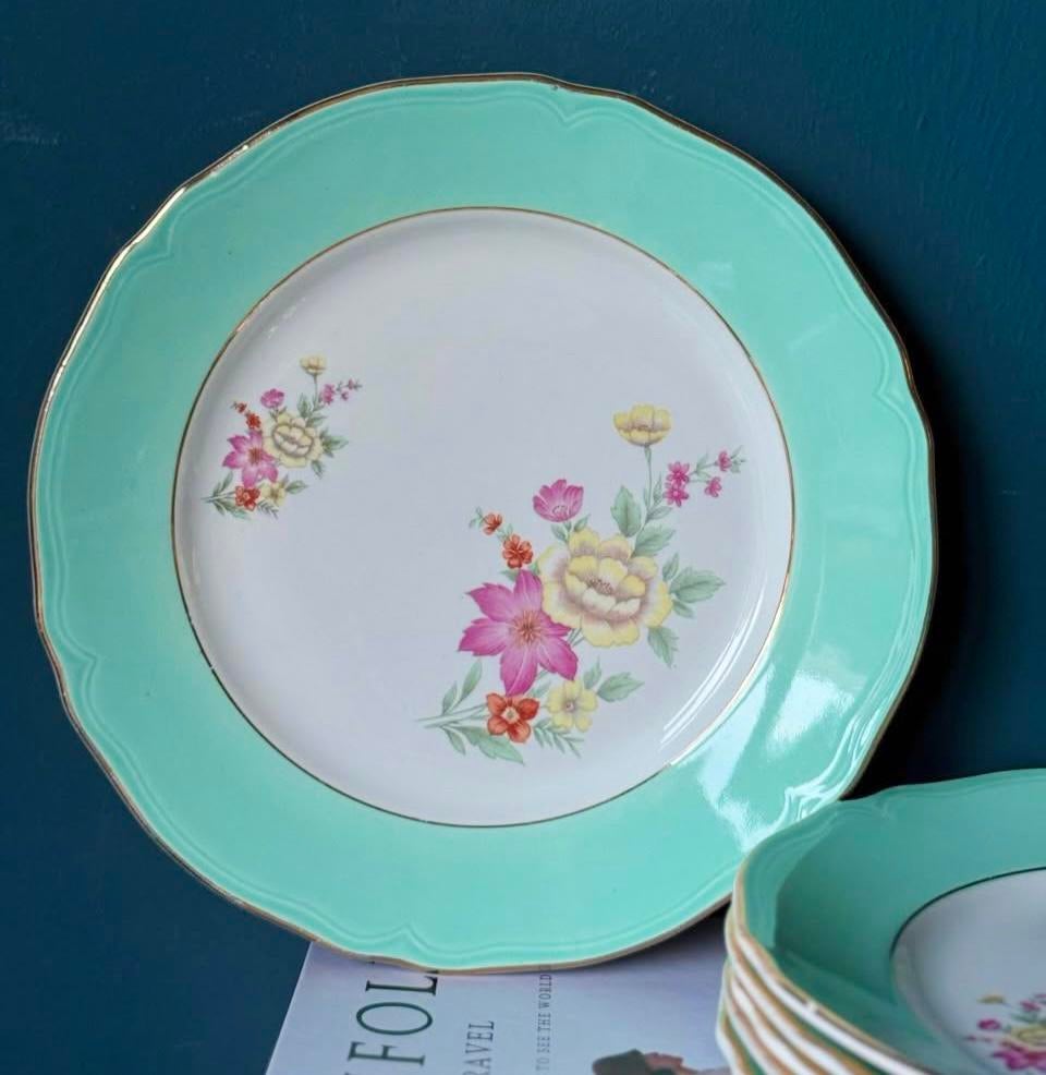Badonviller set van 6 vintage borden zachtgroen met bloemen, Huis en Inrichting, Keuken | Servies, Ophalen of Verzenden, Overige stijlen
