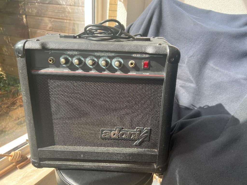 Adonis GB-30 (bas-)gitaarversterker, Ophalen of Verzenden, Gebruikt, Basgitaar, Minder dan 50 watt