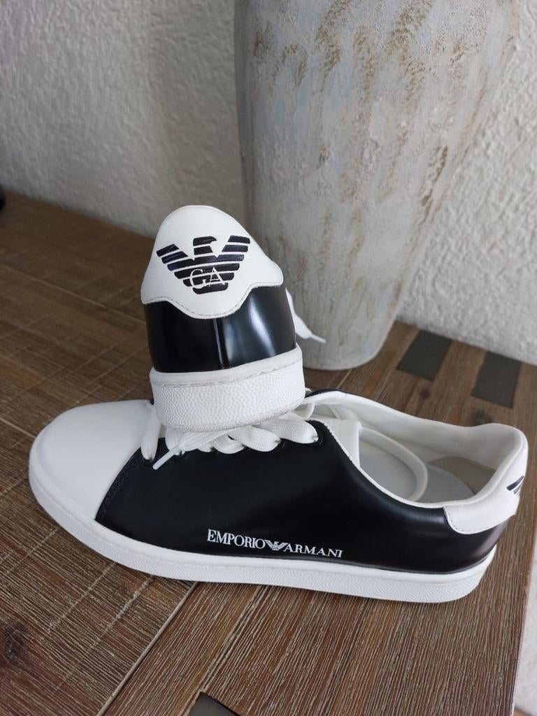 Emporio Armani sneakers, Ophalen
