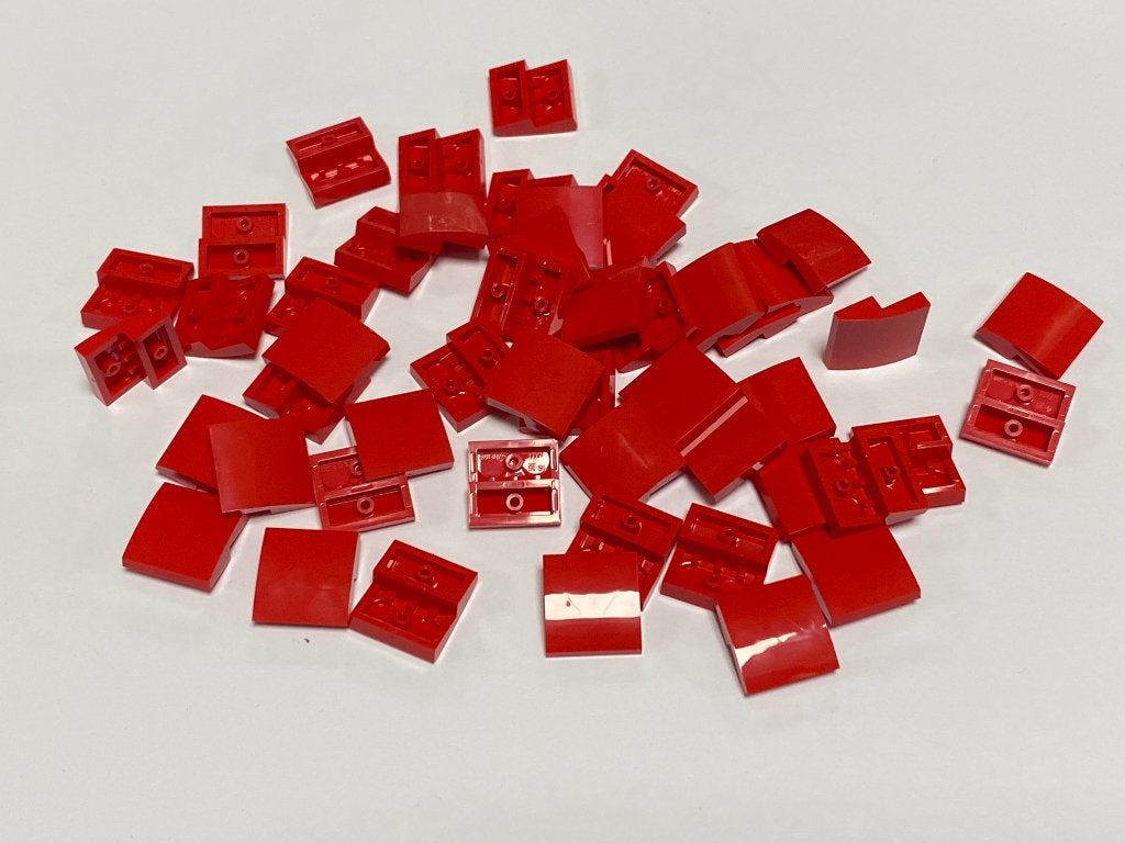 Partij 50x 2x2 Lego gebogen dakpannen in diverse kleuren, Overige thema's, Lego, Nieuw, Ophalen of Verzenden