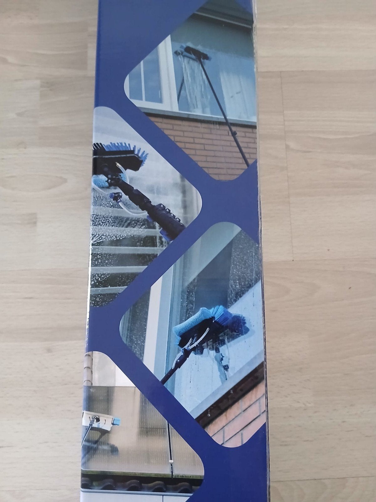 Nieuw Telescopische wasborstel, Ophalen