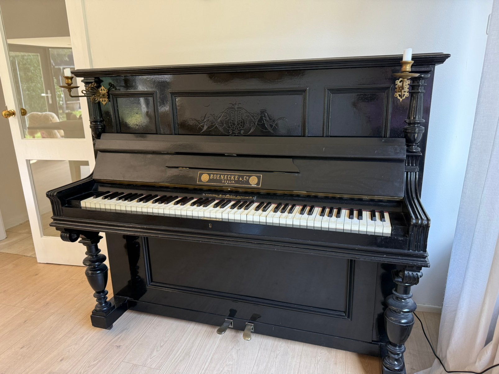 Mooie zwarte Boenecke piano GRATIS afhalen, Muziek en Instrumenten, Piano's, Ophalen, Gebruikt, Zwart, Piano