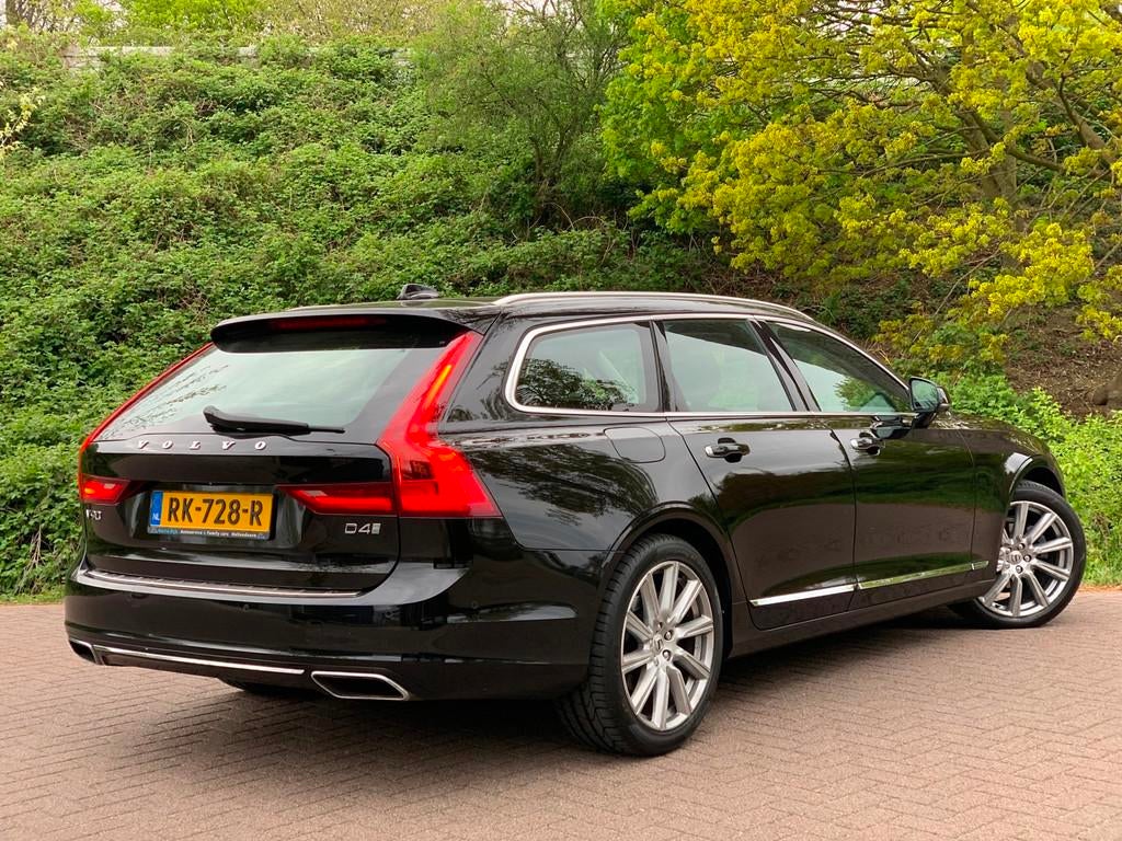 Volvo V90 2.0 D4 Inscription 190PK LEDER PILOT 19'' 2018, Auto's, Volvo, 1969 cc, 1634 kg, Zwart, Diesel