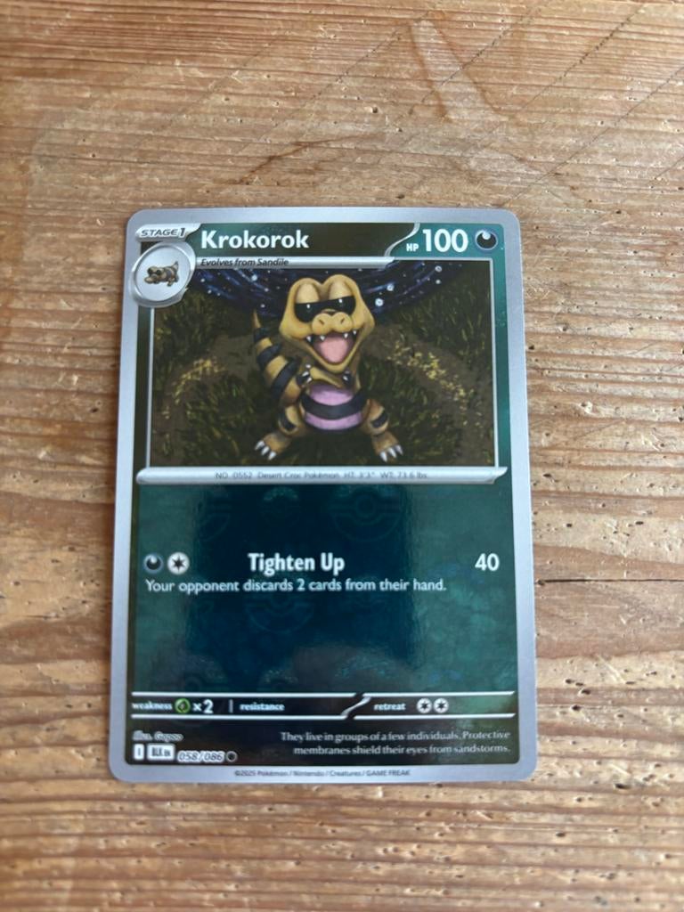Krokorok pokeball Pokémon Kaart - Topconditie!, Ophalen of Verzenden, Zo goed als nieuw, Losse kaart