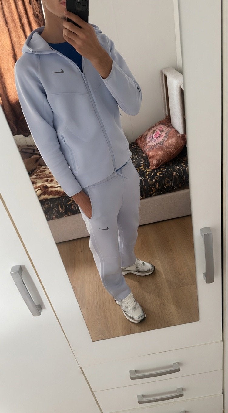 Nike NOCTA Tech Fleece Trainingspak - Nieuw met labels, Ophalen of Verzenden, Nieuw, Blauw, Overige jeansmaten