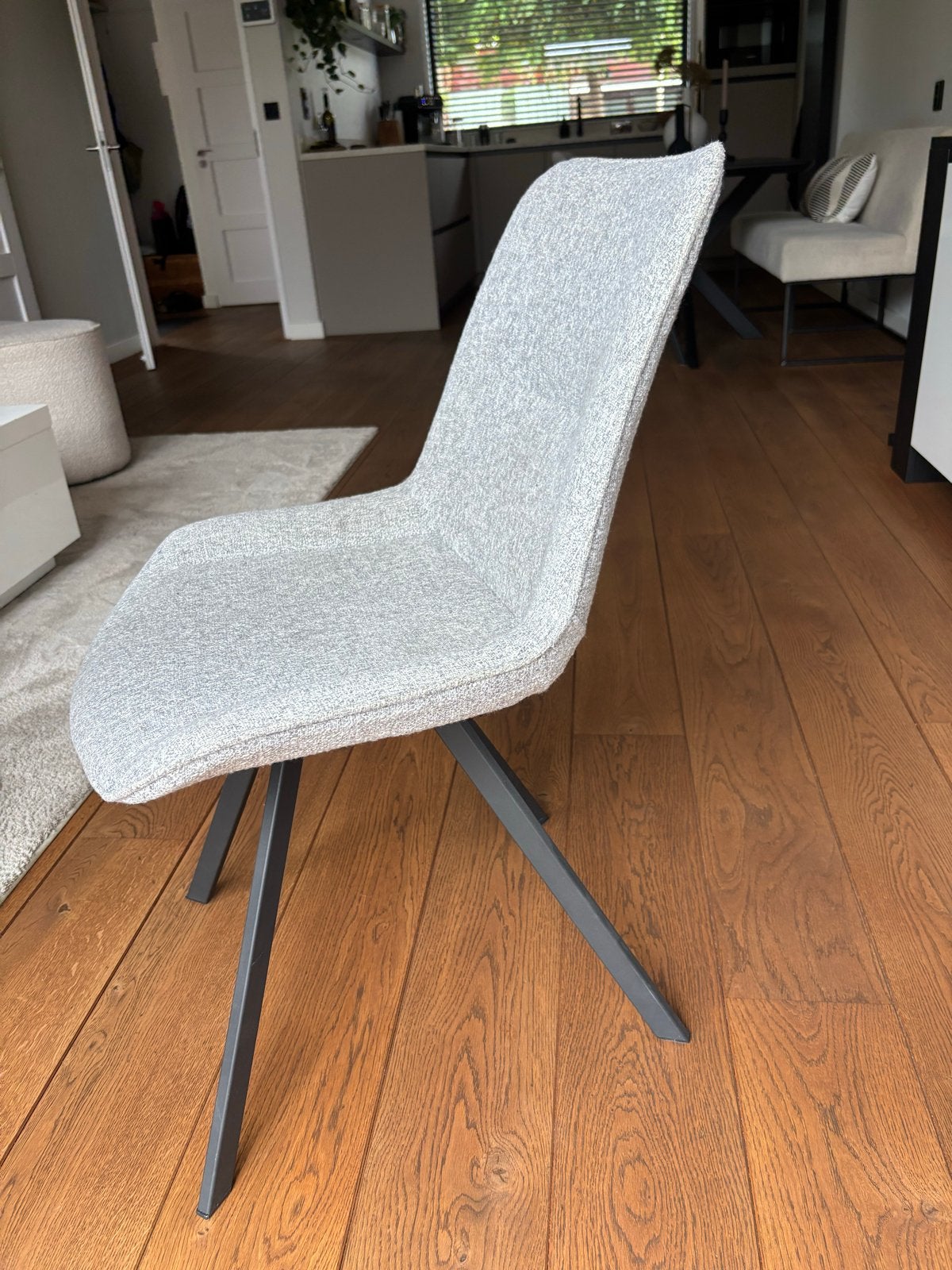 Set van 4 Eetkamerstoelen Lavina, Ashgrey stof, Zwart metaal, Huis en Inrichting, Ophalen, Zo goed als nieuw, Vier, Stof