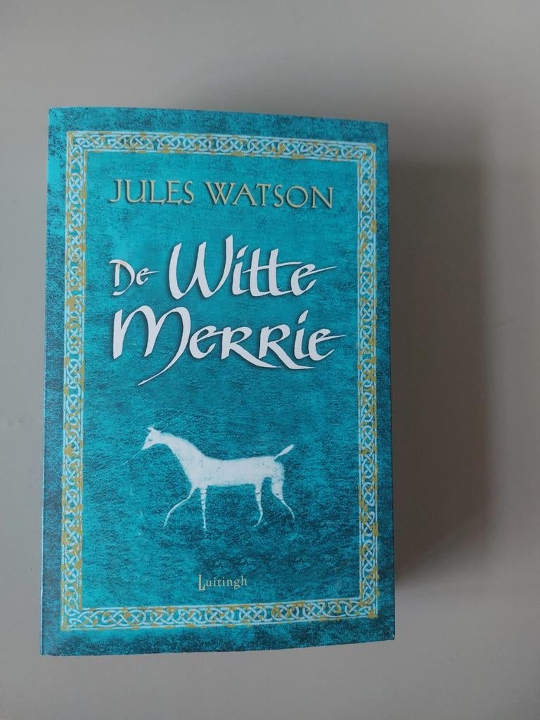 J. Watson - De witte merrie, Boeken, Fantasy, Zo goed als nieuw, Ophalen of Verzenden
