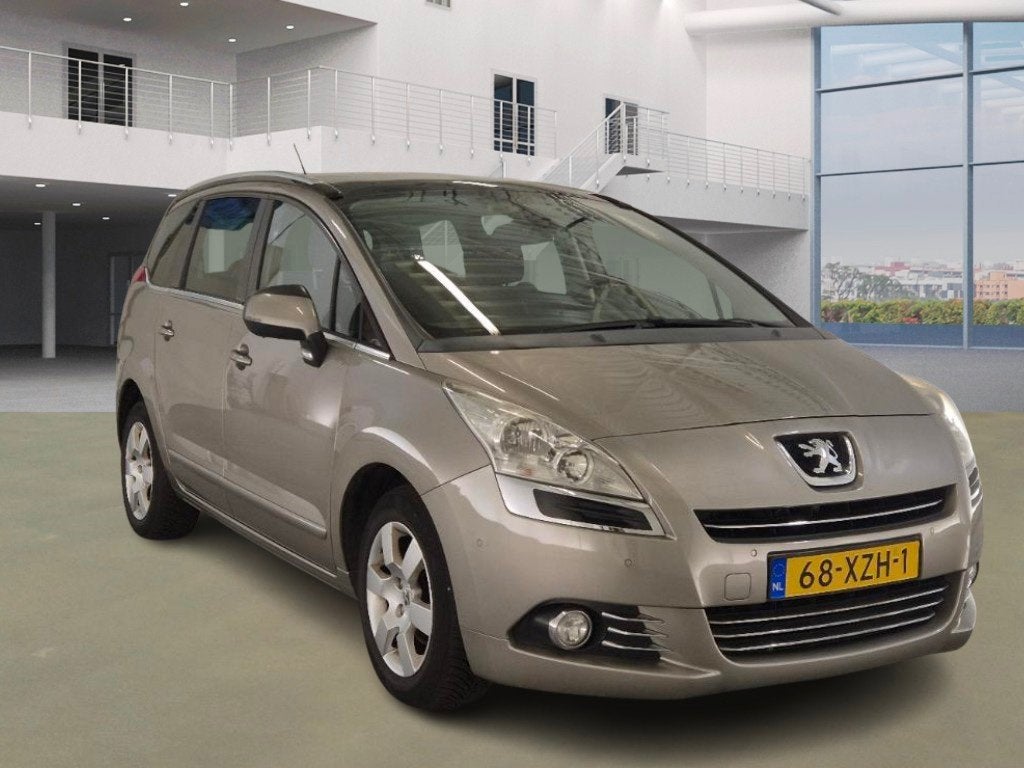 Peugeot 5008 1.6 VTi Style 5p/ PANO/ SCHERM, Auto's, Voorwielaandrijving, Euro 5, 1380 kg, Gebruikt