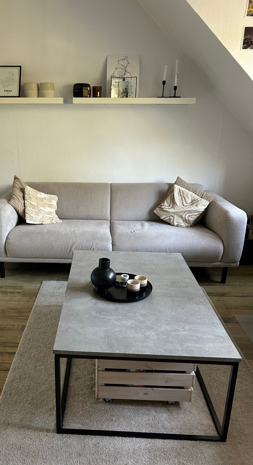 Salontafel betonkleur, Huis en Inrichting, Tafels | Salontafels, Ophalen, Gebruikt