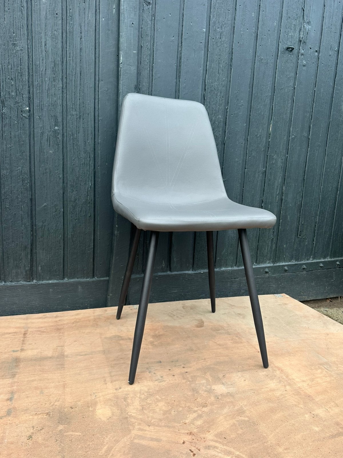 Twee nieuwe PTMD stoelen (nep leer), Ophalen, Nieuw, Leer, Twee