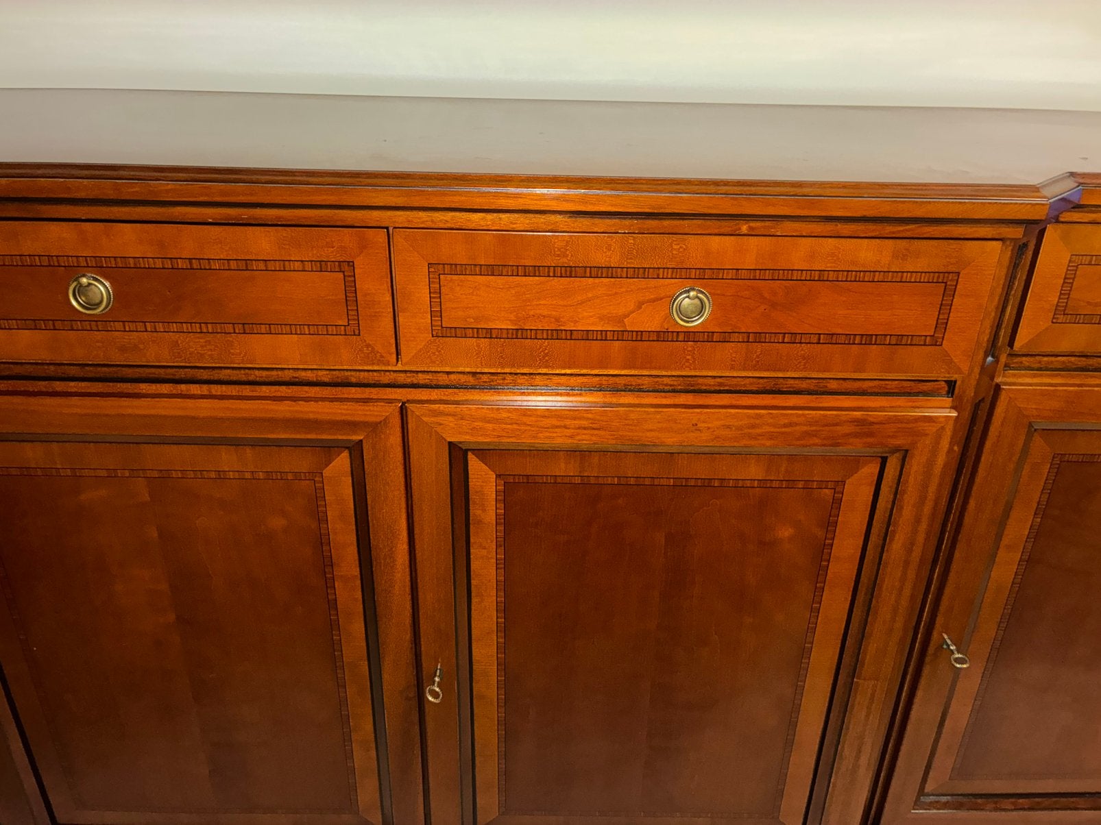 Klassiek dressoir met lades en deuren, Ophalen, Zo goed als nieuw, 200 cm of meer, 50 tot 75 cm