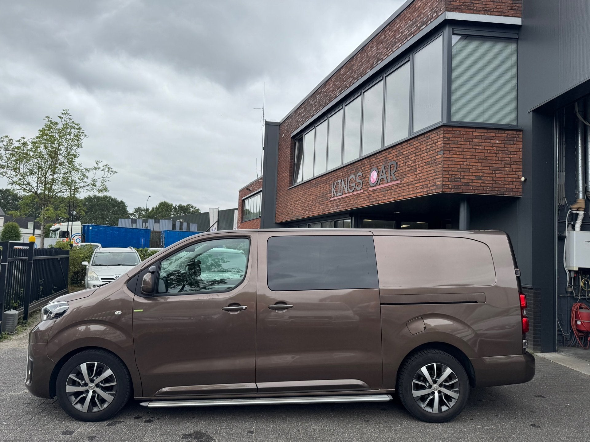 Toyota PROACE Worker 2.0 D-4D Professional Long DC AUTOMAAT, Auto's, Bestelauto's, Gebruikt, Euro 6, Origineel Nederlands, Bedrijf