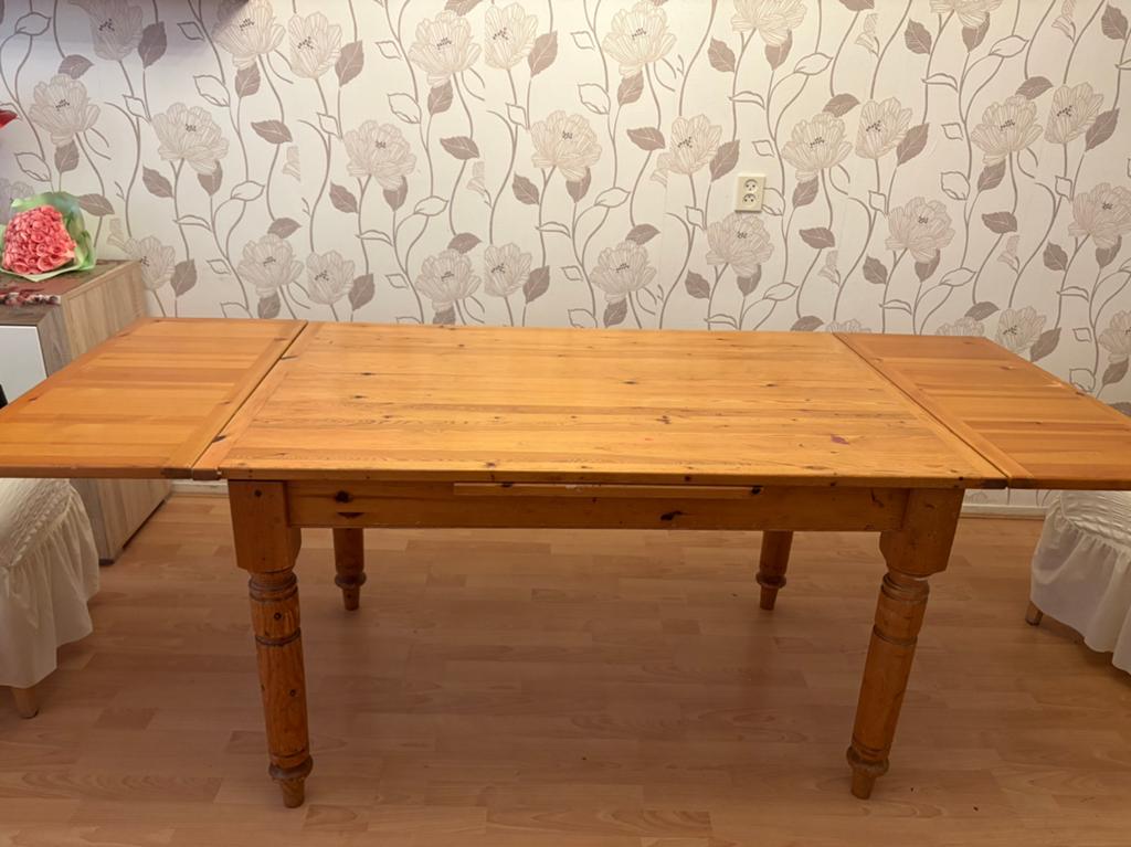 Uitschuifbare eettafel van grenenhout, Huis en Inrichting, Tafels | Eettafels, Gebruikt, 150 tot 200 cm, Vier personen, Grenenhout