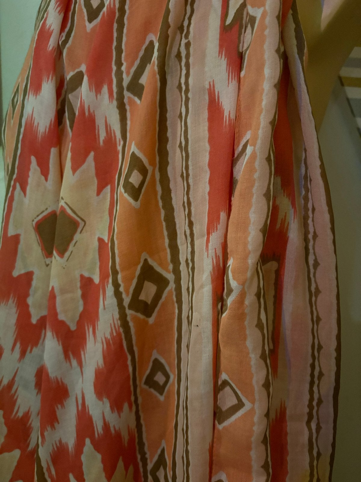 Sfera Sjaal met etnische print - Talla Única, Kleding | Dames, Ophalen of Verzenden, Zo goed als nieuw, Maat 38/40 (M), Sjaal