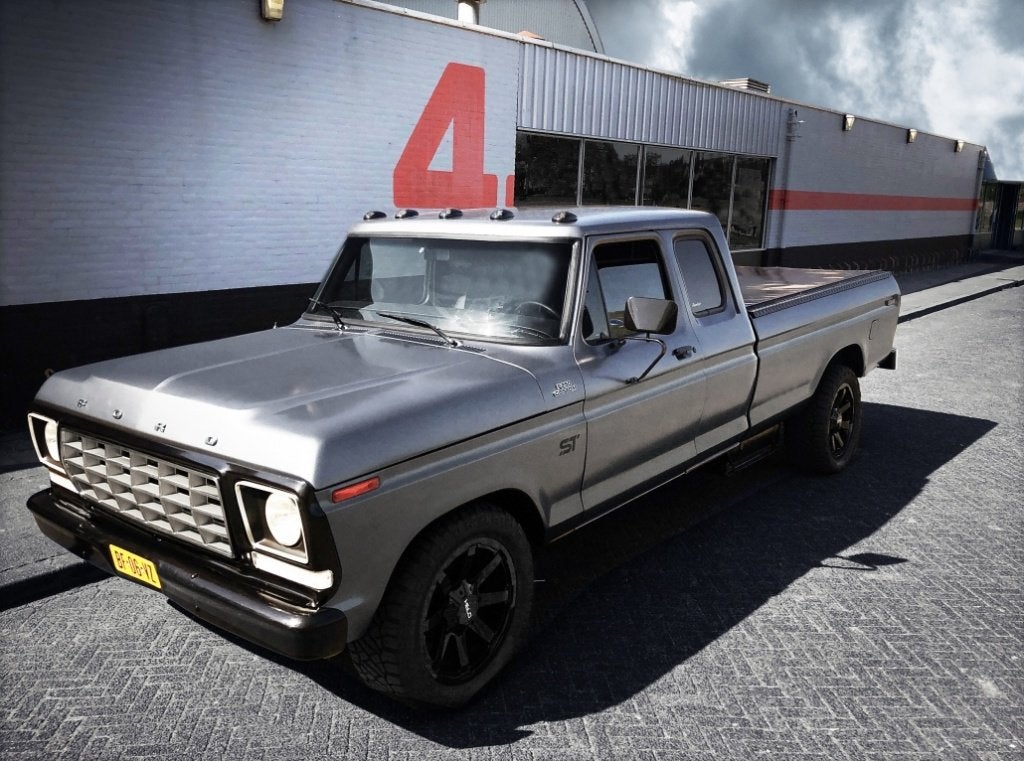 Custom Ford F250 V8 uit 1978, gerestaureerd, Auto's, 145 pk, 5800 cc, Handgeschakeld, Particulier