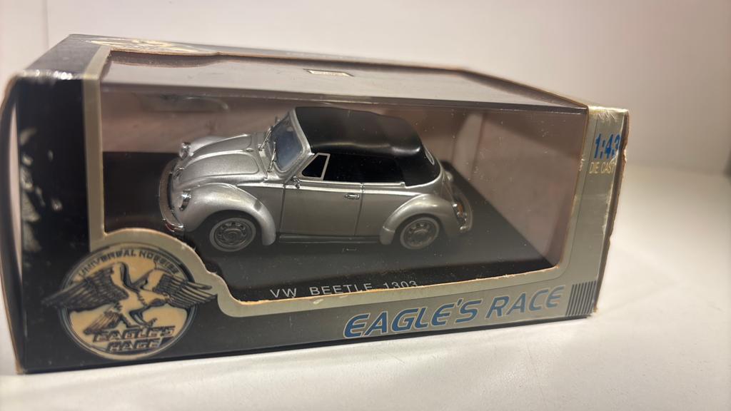 Volkswagen beetle 1303 universal hobbies 1.43, Hobby en Vrije tijd, Modelauto's | 1:43, Auto, Ophalen of Verzenden, Universal Hobbies