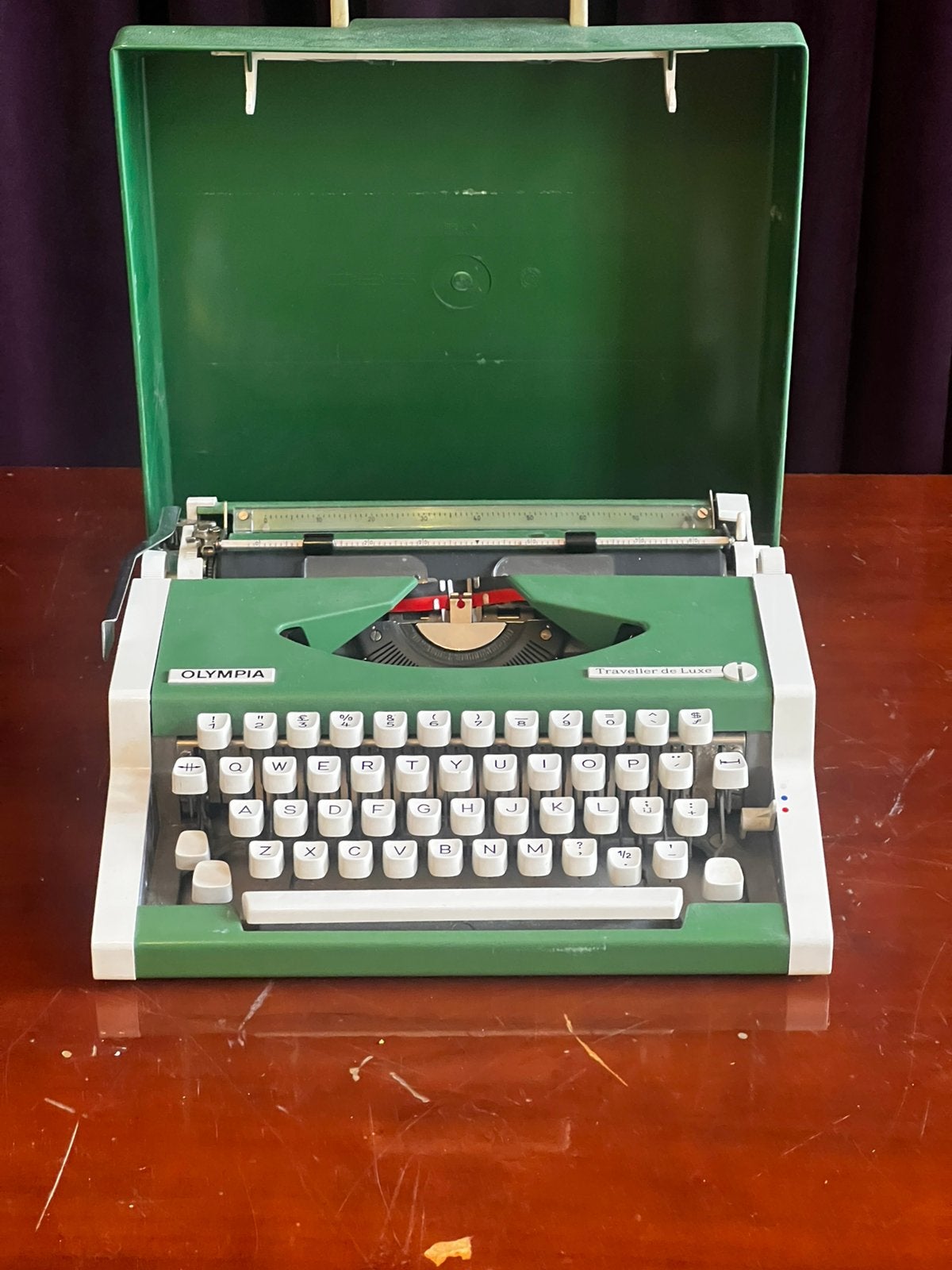 Olympia Traveller Deluxe Typemachine, Ophalen of Verzenden, Gebruikt