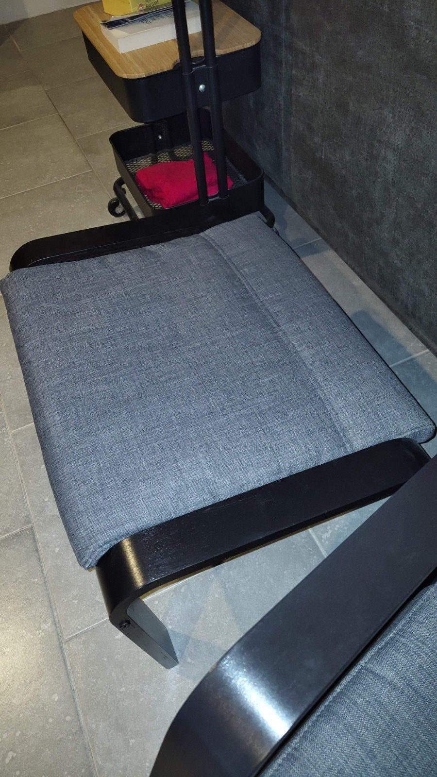 IKEA Poäng Schommelstoel met grijze kussens, Huis en Inrichting, Fauteuils, Zo goed als nieuw, Hout, Stof, 50 tot 75 cm, 75 tot 100 cm