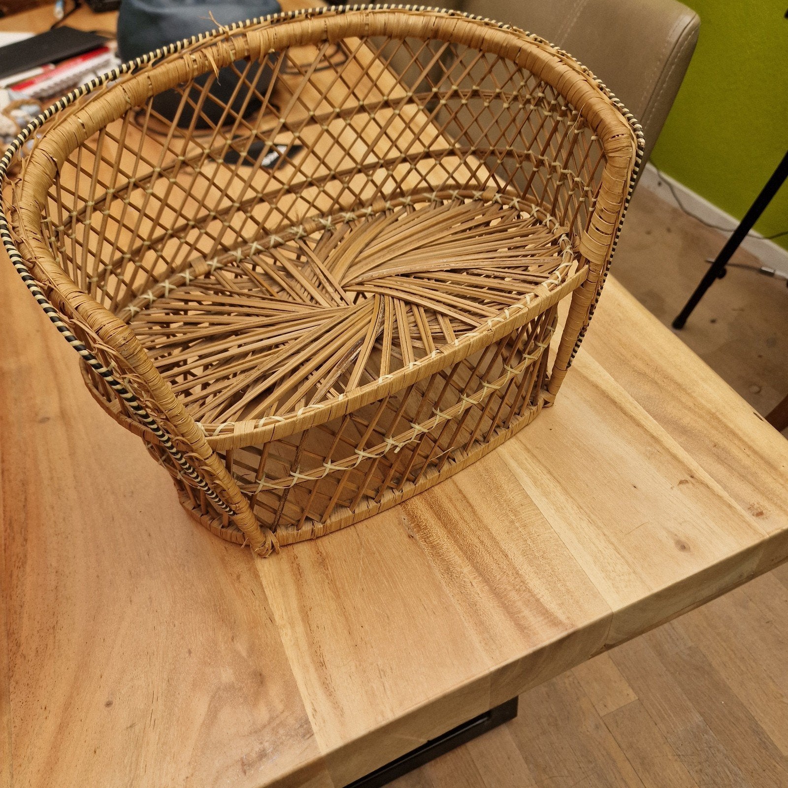 Vintage rotan poppenstoel / plantenstandaard, Antiek en Kunst, Antiek | Woonaccessoires, Ophalen