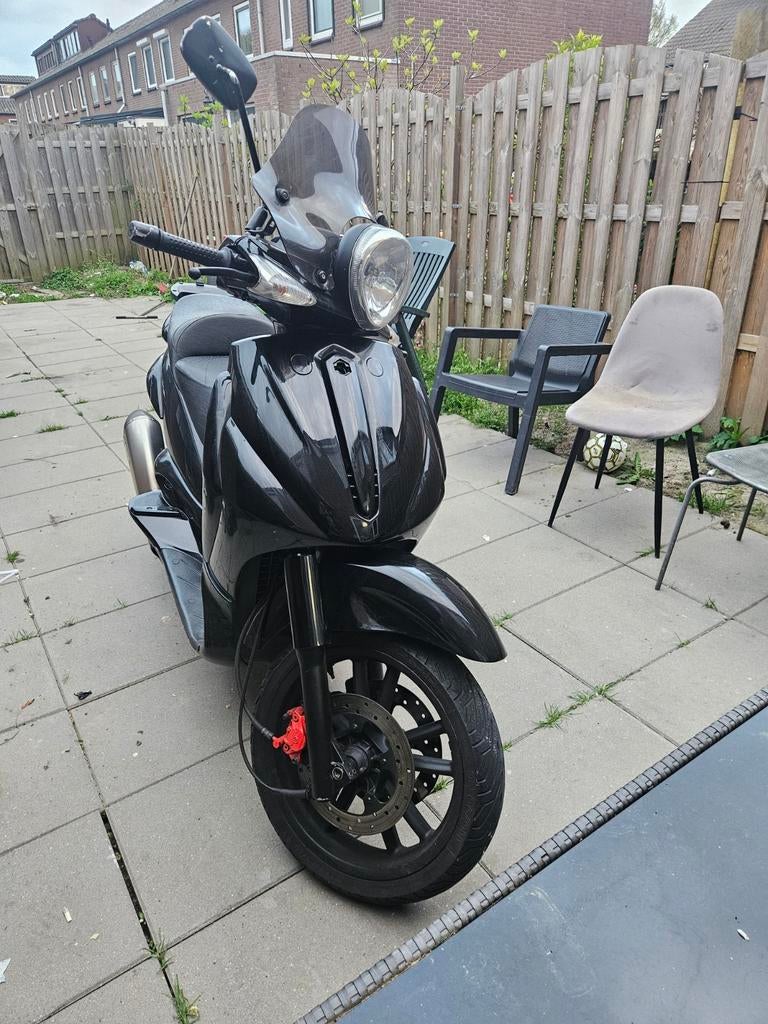 Piaggio Beverly 500cc   180cc 125cc runner 172cc, Ophalen, Zo goed als nieuw, Benzine, Overige modellen