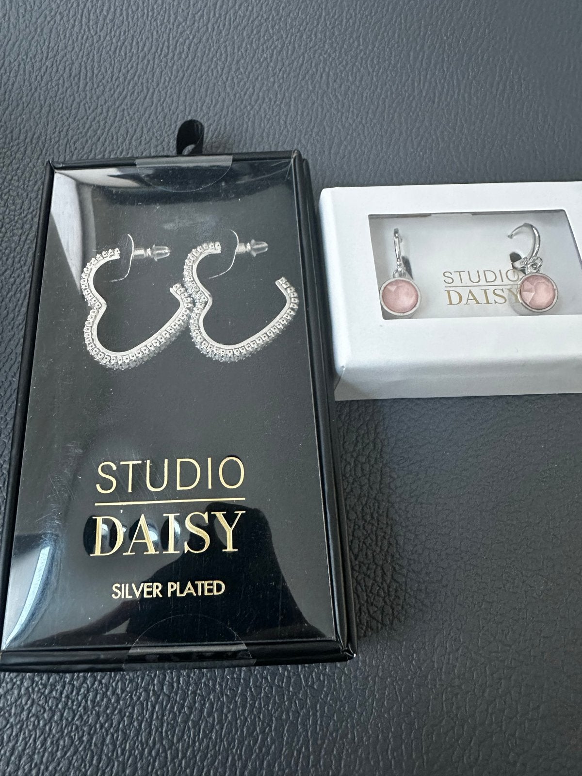 Nieuw stainless steel sieraden: oorbellen, armbanden, ringen, Overige materialen, Hangers, Overige kleuren, Nieuw